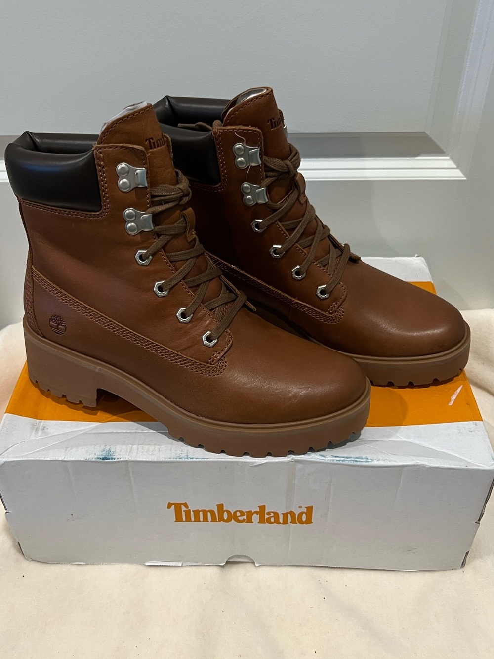 Timberland Women’s Carnaby Chestnut Brown Leather Ankle Boots Size 9 NIB
